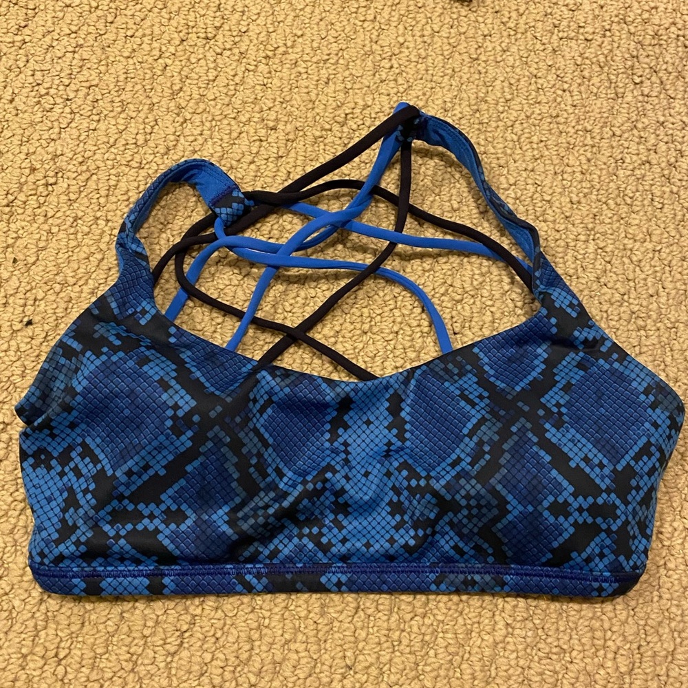 Lululemon sports bra